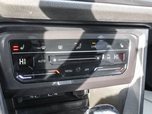 Certified 2024 Volkswagen Tiguan SE image 23