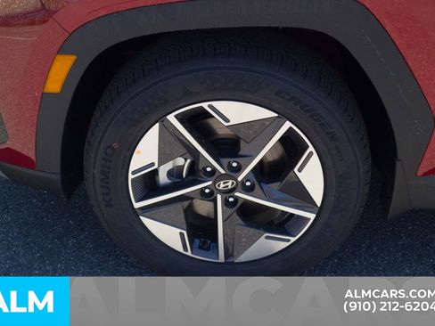 Used 2025 Hyundai Tucson SEL FWD image 12