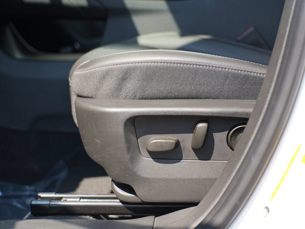 Used 2024 Buick Envision Preferred AWD/4WD image 15