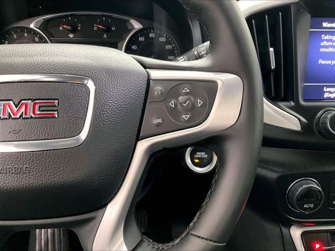 Used 2024 GMC Terrain SLT w/ Elevation Edition image 23