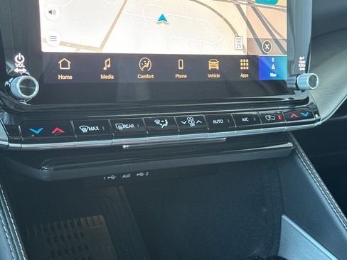 New 2026 Jeep Grand Wagoneer L Limited AWD/4WD image 19