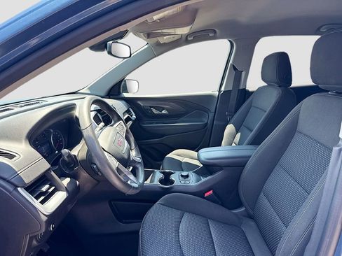 Used 2024 GMC Terrain SLE w/ Driver Convenience Package FWD image 10