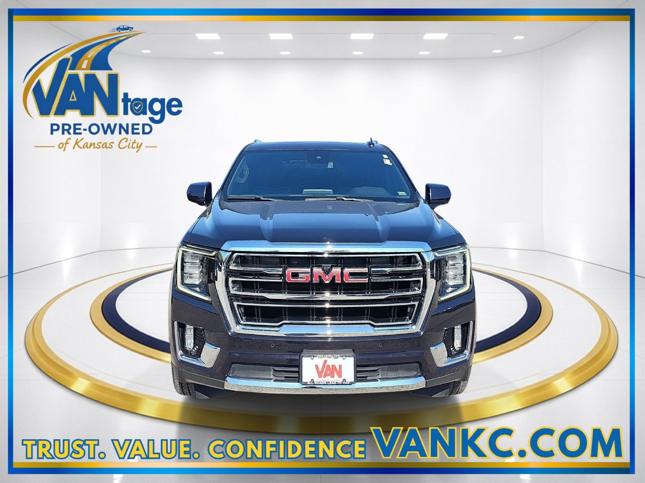 Used 2023 GMC Yukon XL SLT AWD/4WD image 2