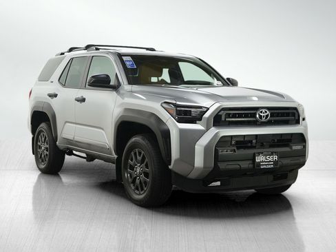 Used 2025 Toyota 4Runner SR5 AWD/4WD image 7