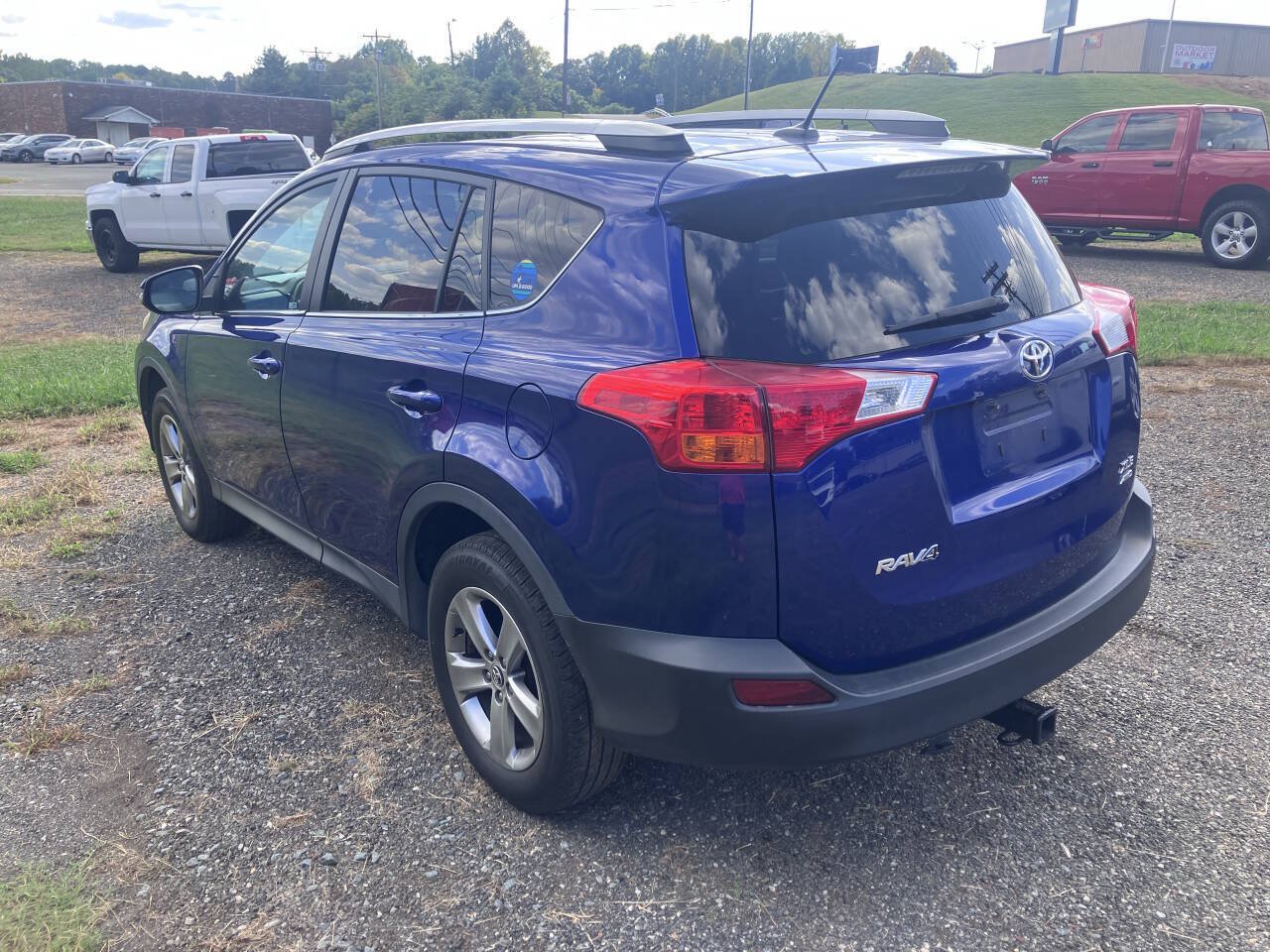 Used 2015 Toyota RAV4 XLE AWD/4WD image 6