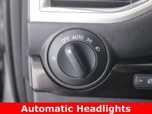 Used 2017 Nissan Titan SV AWD/4WD image 21