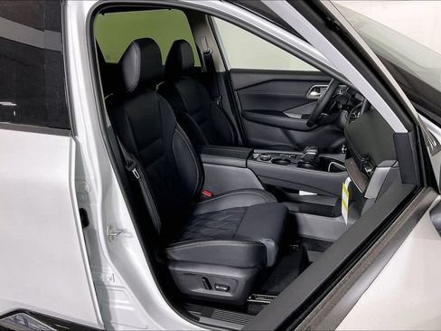 New 2026 Nissan Rogue Platinum AWD/4WD image 33