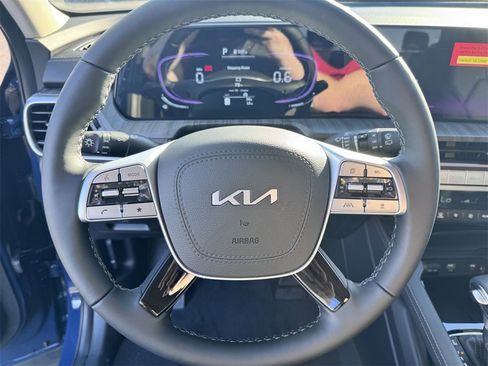 New 2025 Kia Telluride EX w/ EX Captain's Chair Package image 14