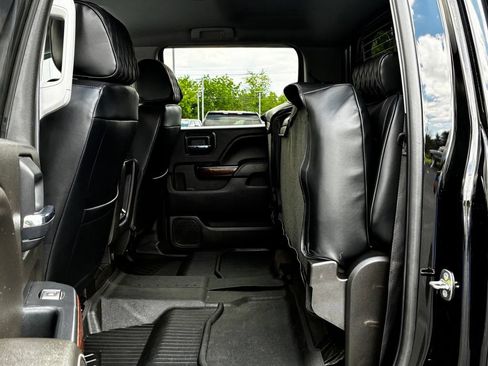 Used 2018 GMC Sierra 2500 SLE w/ HD SLE Preferred Plus Package AWD/4WD image 31