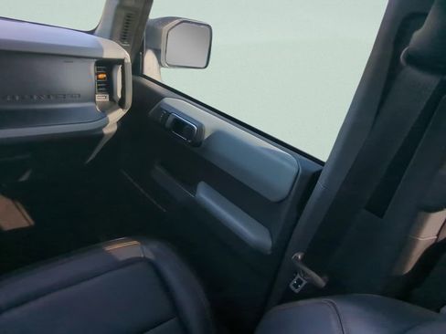 Used 2023 Ford Bronco Badlands AWD/4WD image 12
