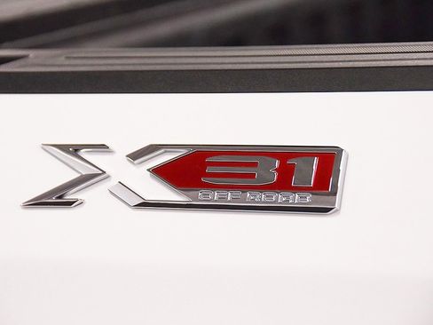 Used 2024 GMC Sierra 1500 Elevation image 14