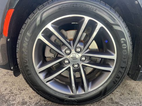 Used 2019 Dodge Charger SXT image 18