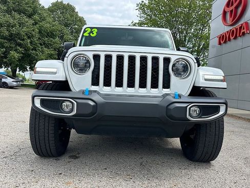 Used 2023 Jeep Wrangler Unlimited Sahara w/ Cold Weather Group AWD/4WD image 11