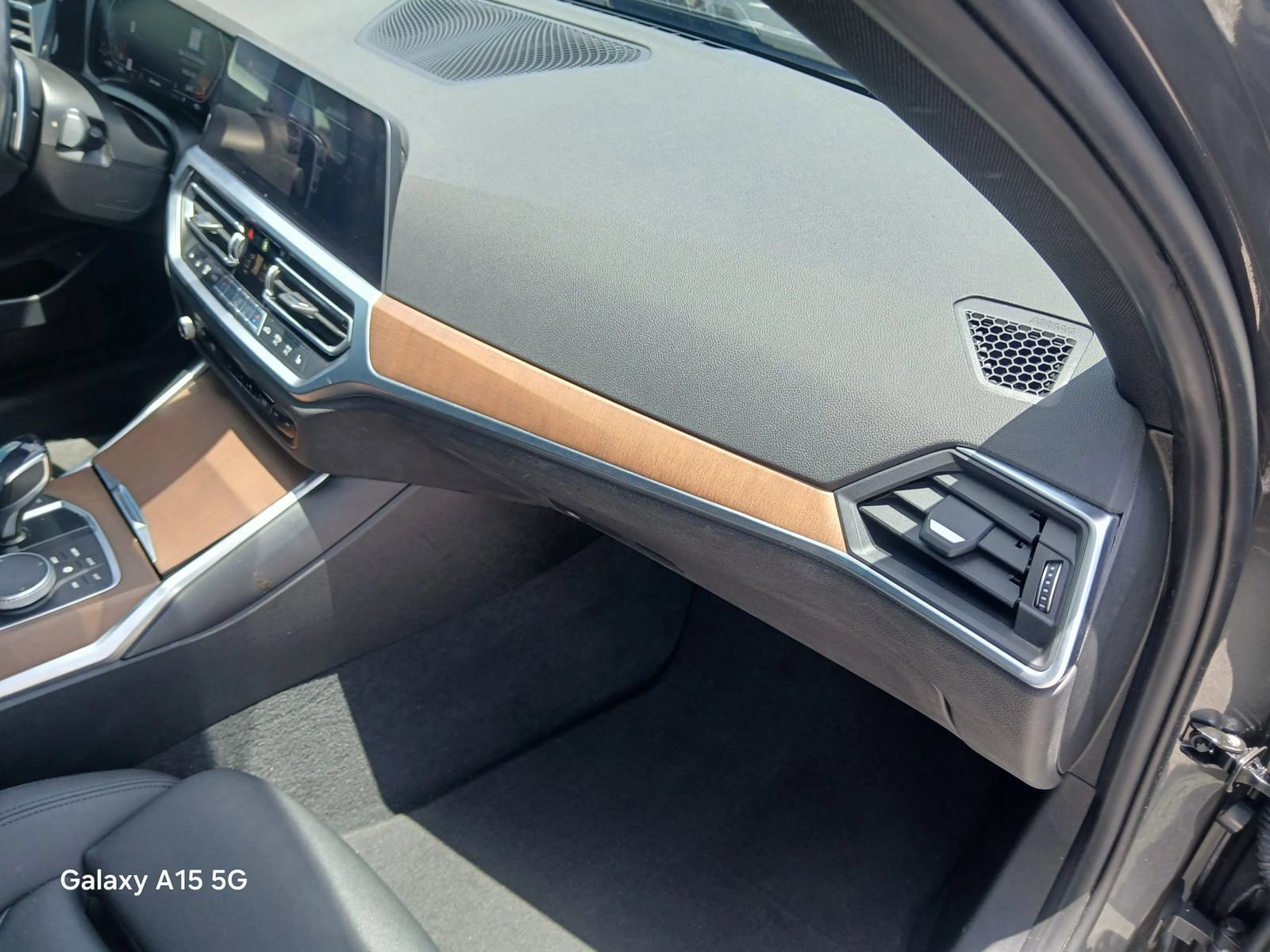 Used 2021 BMW 330i Sedan w/ Premium Package RWD image 15