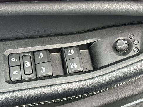 Used 2021 Jeep Grand Cherokee L Laredo image 16