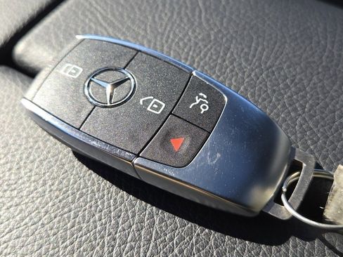 Used 2024 Mercedes-Benz GLE 450 GLE 450 image 44