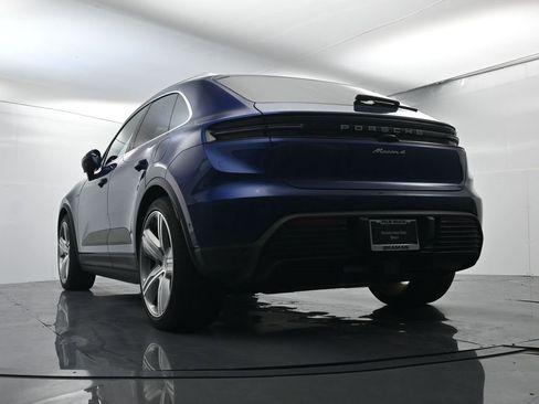 Certified 2024 Porsche Macan 4 Electric image 49
