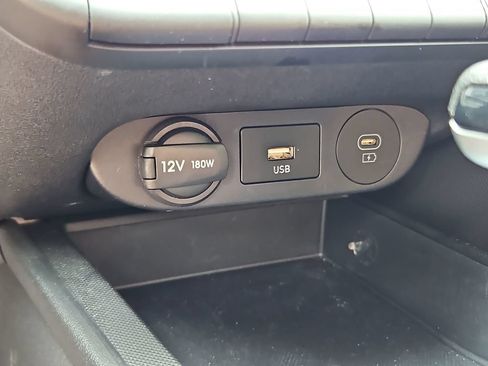 Used 2024 Hyundai Elantra SEL FWD image 19