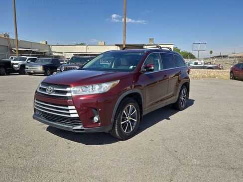 Used 2019 Toyota Highlander XLE AWD/4WD image 1