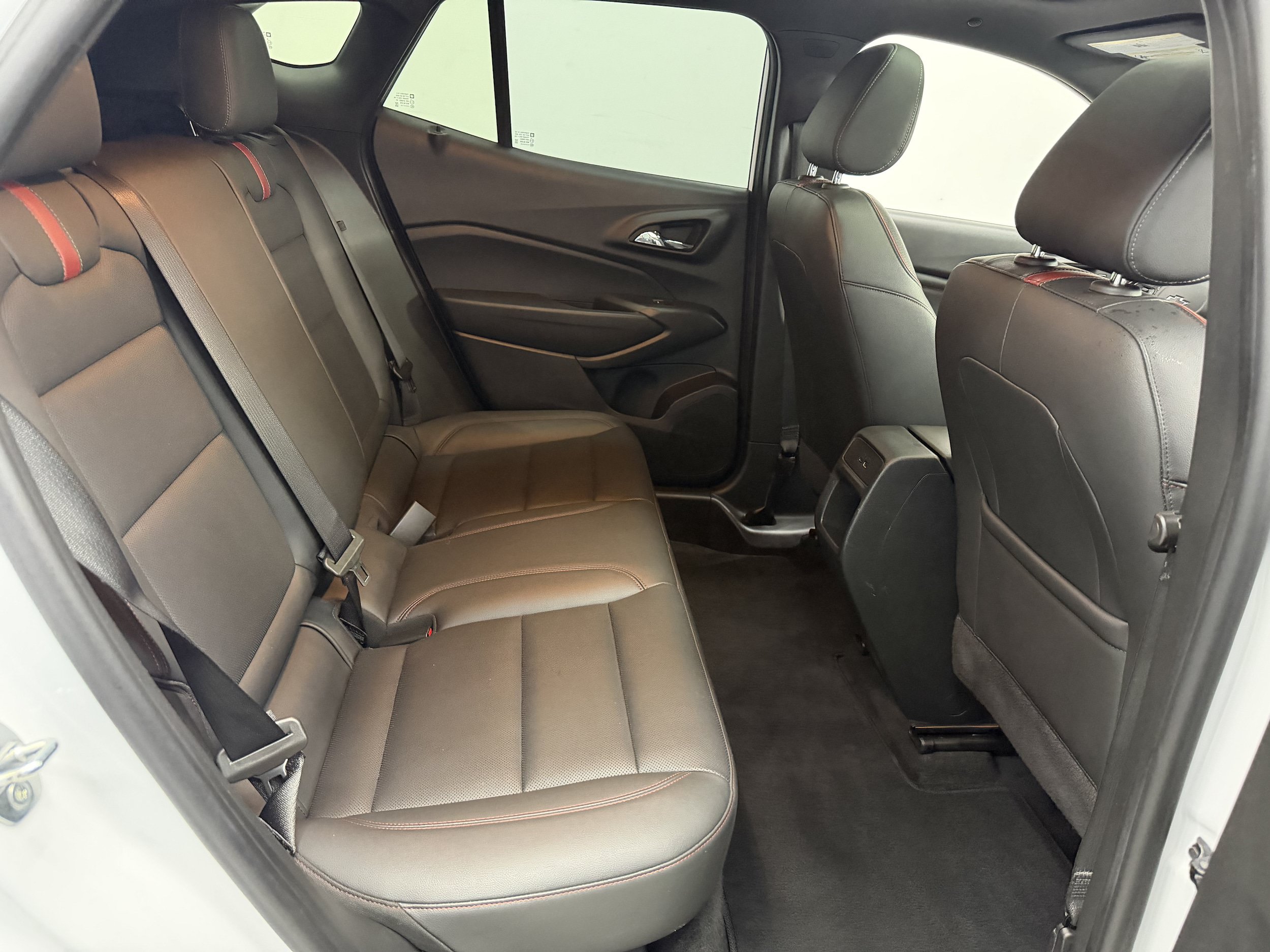 Used 2024 Chevrolet Trax RS w/ Sunroof Package FWD image 23