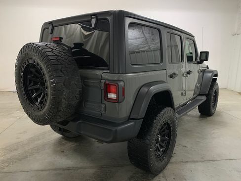 Used 2021 Jeep Wrangler Unlimited Sport AWD/4WD image 9
