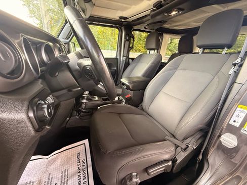 Used 2018 Jeep Wrangler Unlimited Sport S image 16