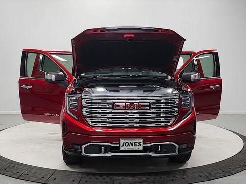Used 2023 GMC Sierra 1500 Denali AWD/4WD image 10