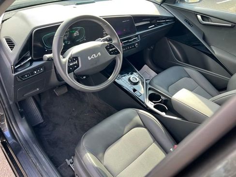 Certified 2025 Kia Niro EX FWD image 13
