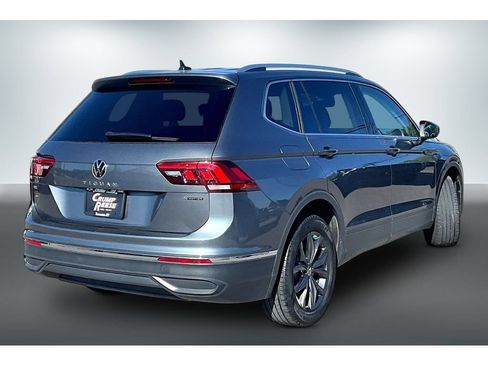 Used 2022 Volkswagen Tiguan SE AWD/4WD image 6