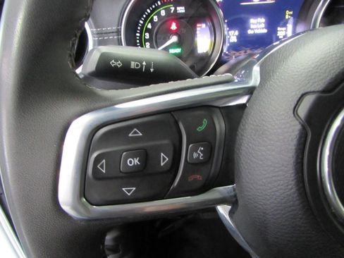 Used 2023 Jeep Wrangler Sahara image 18
