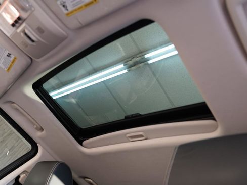 Used 2012 Land Rover Range Rover Sport HSE LUX image 25