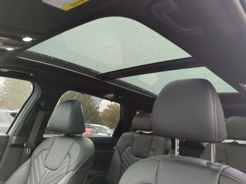 Certified 2024 Kia Sorento SX Prestige image 10