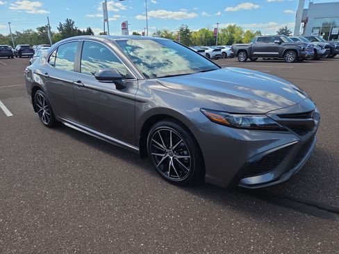 Certified 2024 Toyota Camry SE FWD image 1