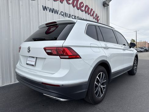 Used 2020 Volkswagen Tiguan SE w/ Panoramic Sunroof Package image 30