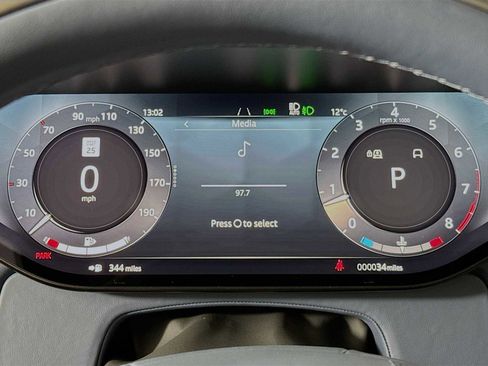 New 2025 Land Rover Range Rover SV image 12