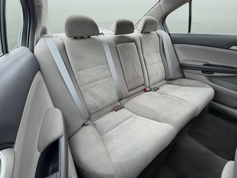 Used 2010 Honda Accord LX-P image 18