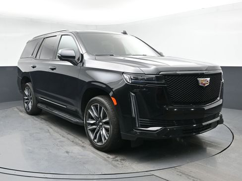 Used 2023 Cadillac Escalade Sport image 2