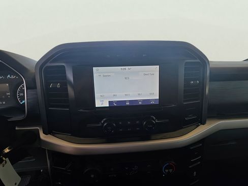 Used 2021 Ford F150 XLT RWD image 13