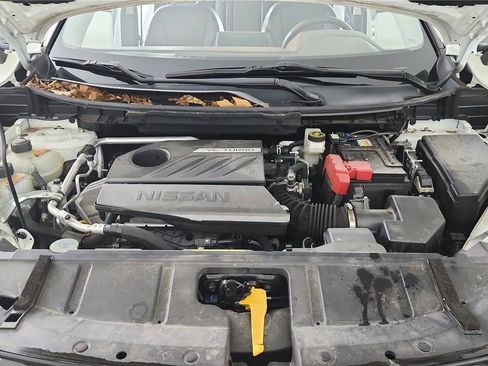 Used 2022 Nissan Rogue SV w/ SV Premium Package image 33