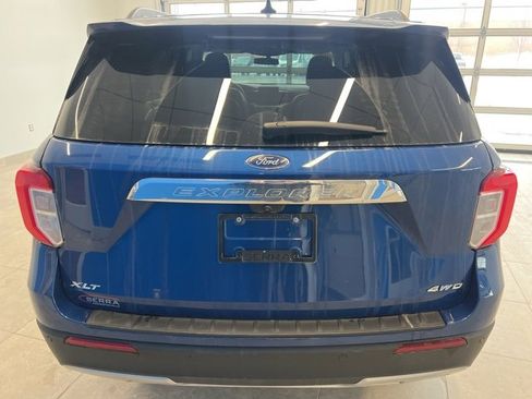 Used 2023 Ford Explorer XLT w/ Equipment Group 202A image 6