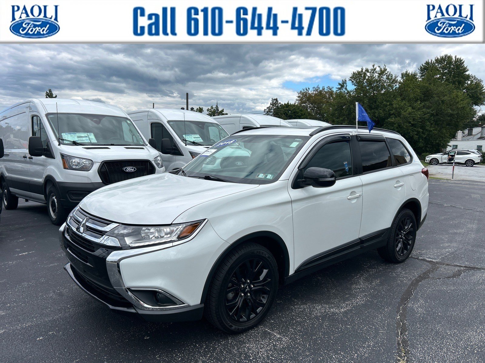 Used 2018 Mitsubishi Outlander LE AWD/4WD image 1