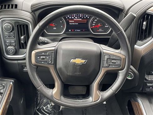 Used 2023 Chevrolet Silverado 2500 High Country image 10