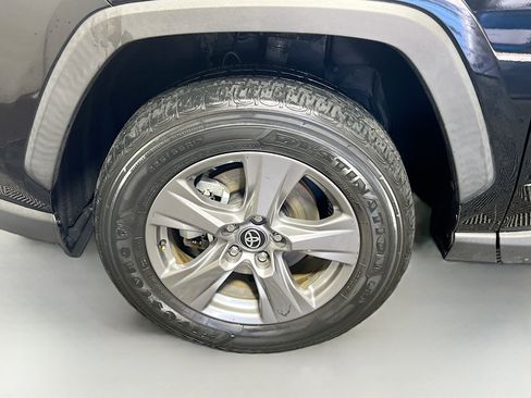 Used 2024 Toyota RAV4 XLE w/ Convenience Package image 13