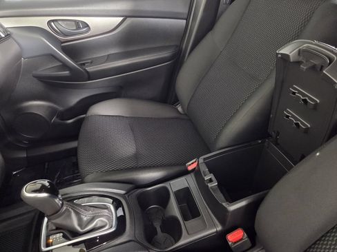 Used 2022 Nissan Rogue Sport S FWD image 21