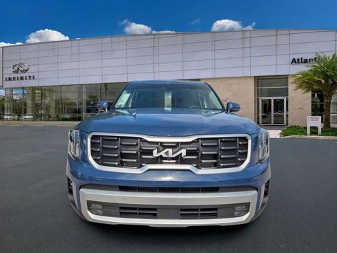 Used 2025 Kia Telluride SX w/ SX Captain's Chair Package FWD image 3