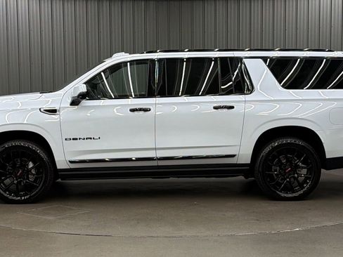 Used 2026 GMC Yukon XL Denali w/ Sun & Power Step Package AWD/4WD image 2