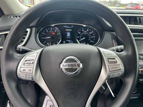 Used 2016 Nissan Rogue S image 16