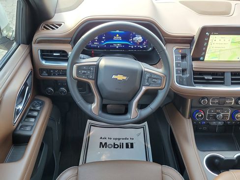 Used 2024 Chevrolet Tahoe High Country RWD image 15