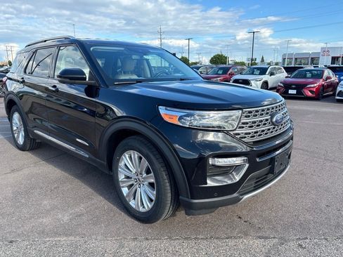 Used 2020 Ford Explorer Limited w/ Class III Trailer Tow Package AWD/4WD image 3
