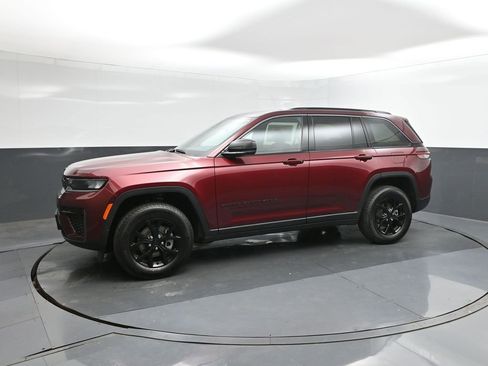 New 2026 Jeep Grand Cherokee Altitude image 30